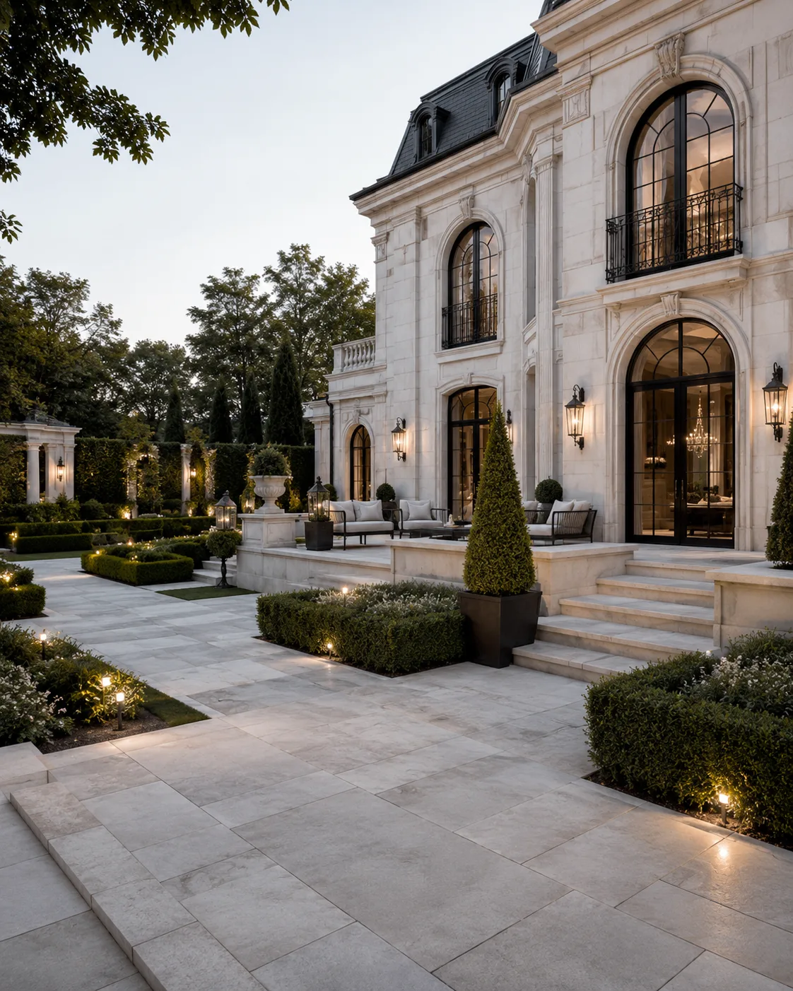 Terrasse en bois et allée de jardin aménagées