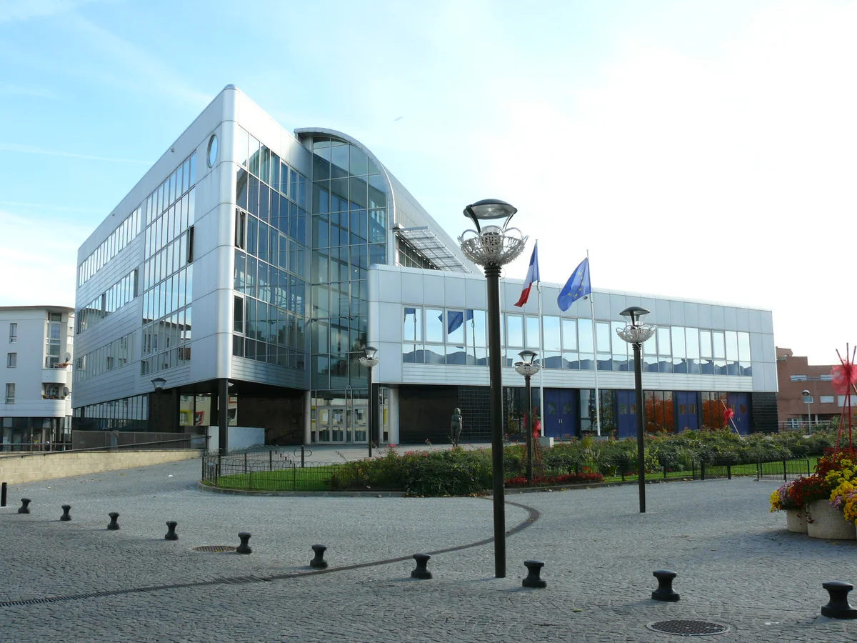 Suivi et affichage d'un permis de construire à Villetaneuse